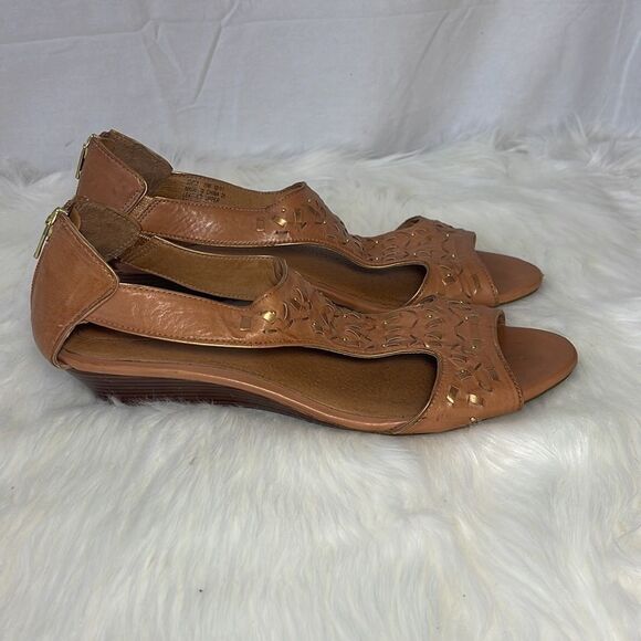 Clarks Artisan Tan Leather Woven Gold Back Zip Wedge Sandals Sz 11 - Picture 4 of 6